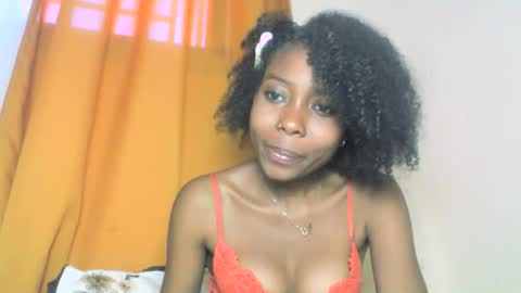 Snapshot of layannek chatting on 6, 10, 2025 layannek online show from 6, 10, 2025