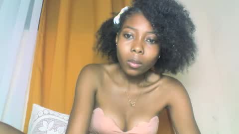 Snapshot of layannek chatting on 13, 10, 2025 layannek online show from 13, 10, 2025