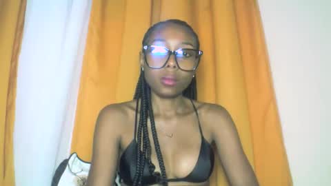 layannek online show from 24, 10, 2025