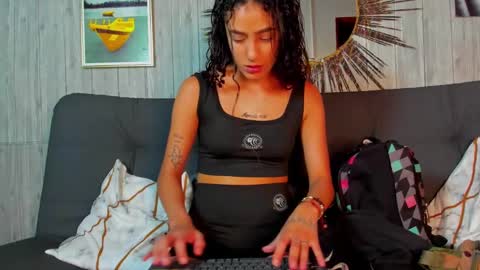 Snapshot of layla_707 chatting on 8, 12, 2024 Layla online show from 8, 12, 2024