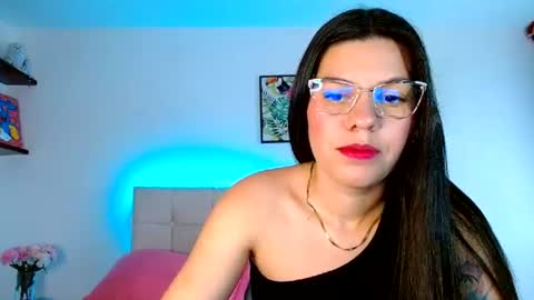Lia and Rachel online show from 5, 7, 2026