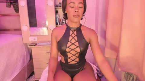 LAYLA online show from 17, 6, 2026