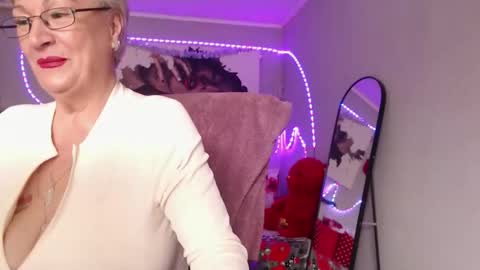 Snapshot of laylamadisonx chatting on 20, 12, 2025 Layla online show from 20, 12, 2025