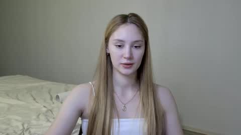 Snapshot of laylapretty001 chatting on 20, 1, 2025 LaylaPretty001 online show from 20, 1, 2025