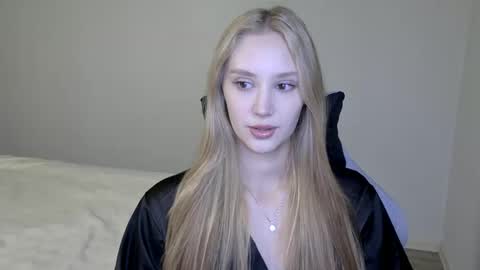 Snapshot of laylapretty001 chatting on 2, 10, 2025 LaylaPretty001 online show from 2, 10, 2025