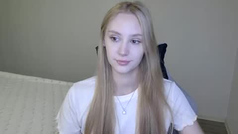 Snapshot of laylapretty001 chatting on 13, 11, 2025 LaylaPretty001 online show from 13, 11, 2025