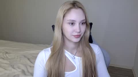 Snapshot of laylapretty001 chatting on 6, 1, 2026 LaylaPretty001 online show from 6, 1, 2026