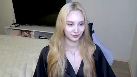 Snapshot of laylapretty001 chatting on 4, 7, 2026 LaylaPretty001 online show from 4, 7, 2026