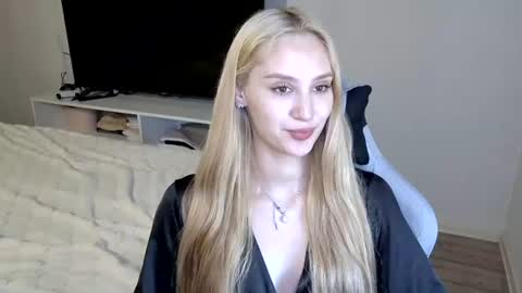 Snapshot of laylapretty001 chatting on 7, 7, 2026 LaylaPretty001 online show from 7, 7, 2026