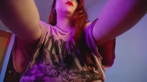 Vannessa  online show from 5, 3, 2025