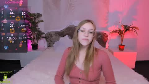 layriantavee online show from 25, 1, 2025