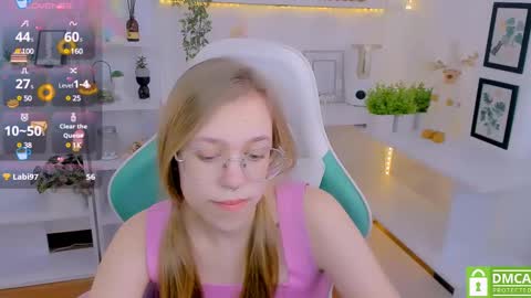 layriantavee online show from 10, 2, 2025