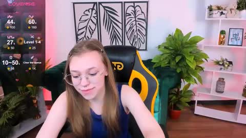 layriantavee online show from 7, 3, 2025