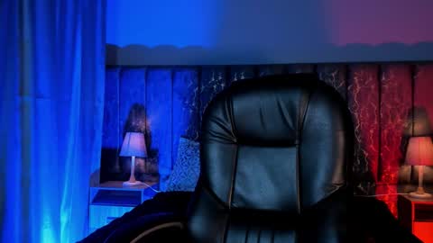 Lea Velle online show from 12, 11, 2025