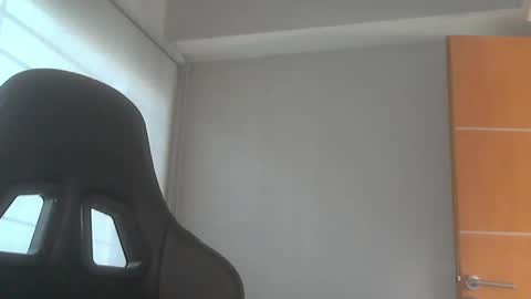 Snapshot of leabateria chatting on 14, 11, 2025 leowolf online show from 14, 11, 2025