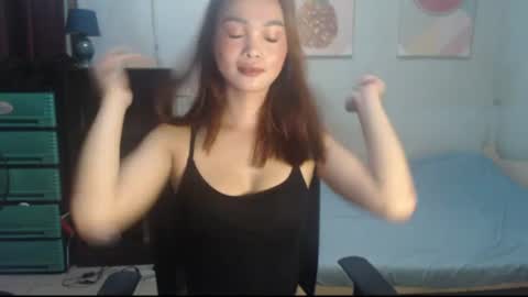 Snapshot of leah_fucker chatting on 17, 6, 2026 leah_fucker online show from 17, 6, 2026