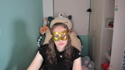 Snapshot of leah_sm chatting on 16, 2, 2026 Laura online show from 16, 2, 2026