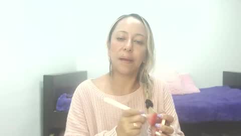 leah_susman online show from 10, 10, 2025