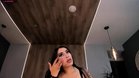 Snapshot of leahlombardi_ chatting on 28, 11, 2025 leahlombardi_ online show from 28, 11, 2025