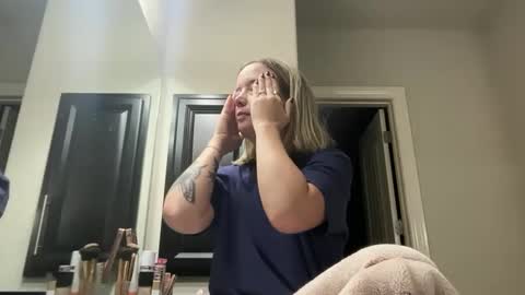 leanneluxecouple online show from 6, 10, 2025