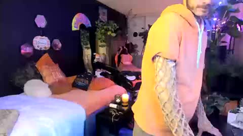 Snapshot of leatherdude69 chatting on 11, 10, 2025 leatherdude69 online show from 11, 10, 2025