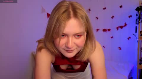 Snapshot of leazy_peasy chatting on 27, 5, 2026 Ellie online show from 27, 5, 2026