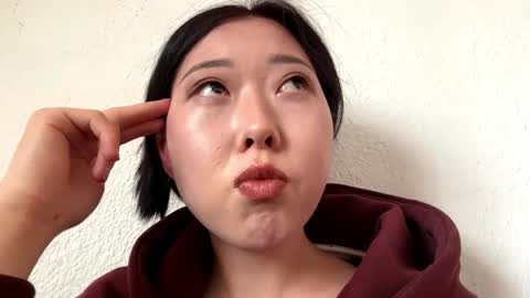 Snapshot of leeannauhlenhopp chatting on 7, 4, 2026 Nika online show from 7, 4, 2026