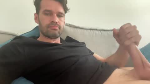 Snapshot of leexxx_69 chatting on 28, 6, 2026 leexxx_69 online show from 28, 6, 2026