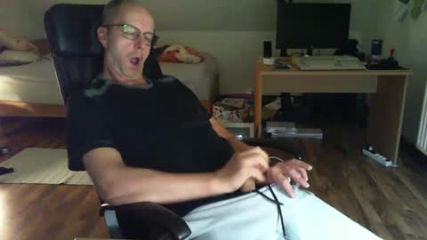 Snapshot of lefti27 chatting on 9, 12, 2024 Dave online show from 9, 12, 2024