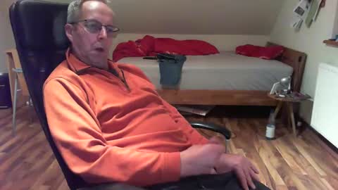 Snapshot of lefti27 chatting on 29, 12, 2024 Dave online show from 29, 12, 2024