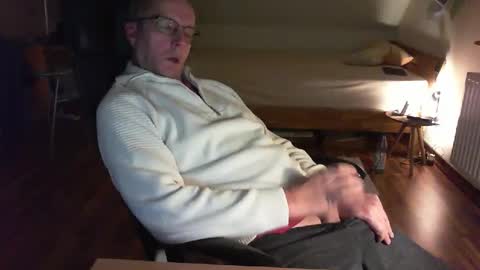 Snapshot of lefti27 chatting on 19, 1, 2025 Dave online show from 19, 1, 2025