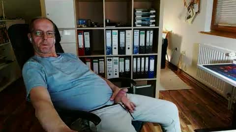 Dave online show from 12, 4, 2026