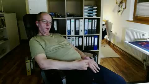 Dave online show from 19, 4, 2026