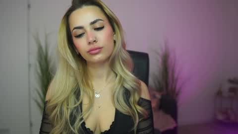 LegallyBlonde18 online show from 10, 4, 2026