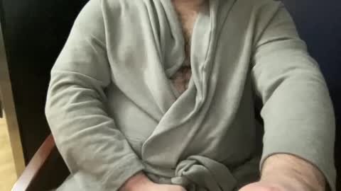 legallyhard04141998 online show from 8, 2, 2025