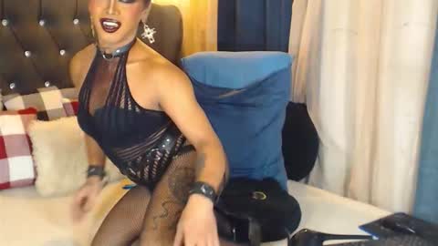 Snapshot of legendarysofia chatting on 15, 12, 2025 legendarysofia online show from 15, 12, 2025