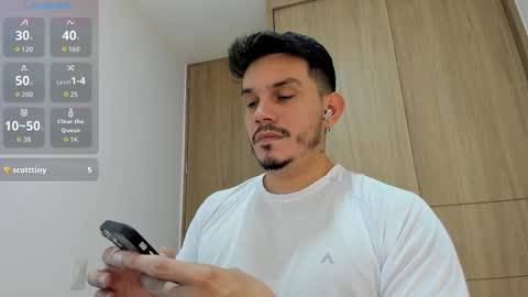 Alejandro online show from 10, 11, 2025