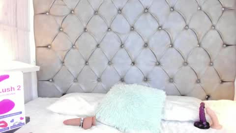 LEIGH ANGELS online show from 4, 1, 2025