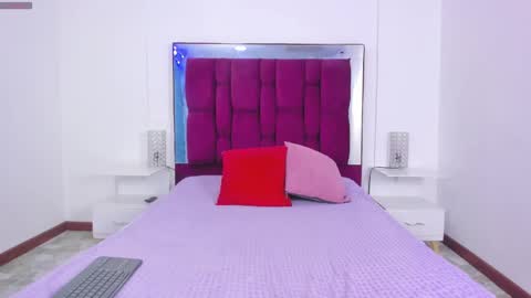 LEIGH ANGELS online show from 7, 1, 2025