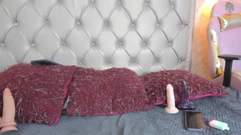 LEIGH ANGELS online show from 20, 1, 2025