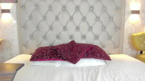 LEIGH ANGELS online show from 5, 3, 2025