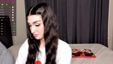 Snapshot of leila_4ever chatting on 21, 4, 2026 Leila online show from 21, 4, 2026