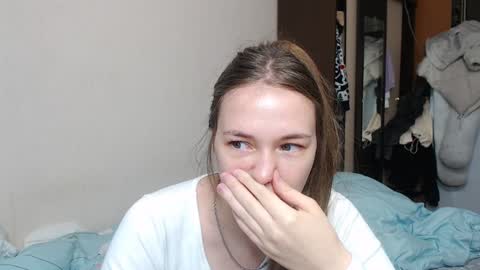 leila_bambi_ online show from 4, 2, 2025