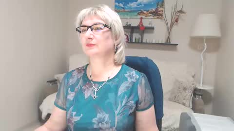 Leila Kinky online show from 30, 1, 2025