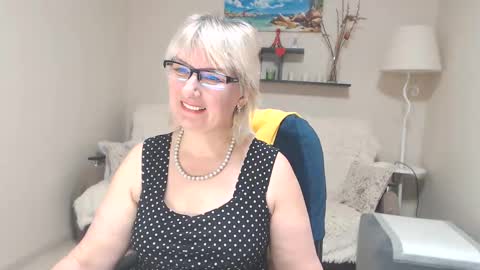 Leila Kinky online show from 11, 3, 2025