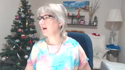 Snapshot of leilamays chatting on 19, 12, 2025 Leila Kinky online show from 19, 12, 2025