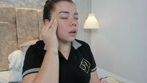 leilapons online show from 5, 10, 2025