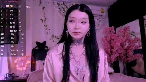 Snapshot of lein_bone chatting on 5, 11, 2025 Lein online show from 5, 11, 2025