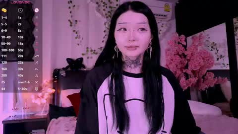 Snapshot of lein_bone chatting on 9, 11, 2025 Lein online show from 9, 11, 2025