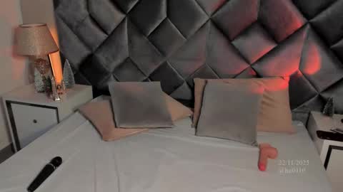 Leizathompson online show from 22, 11, 2025